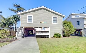 Coastal Home With Deck And Outdoor Shower