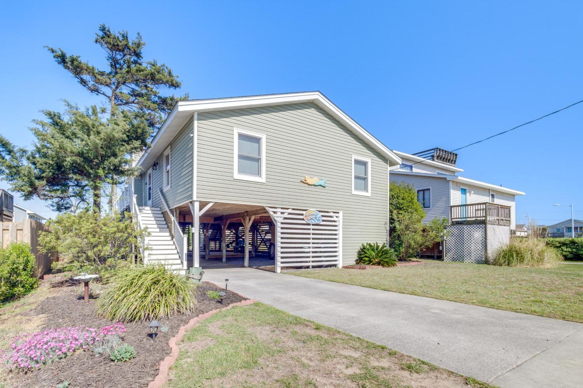 Coastal Home With Deck And Outdoor Shower Kill Devil Hills Exterior photo